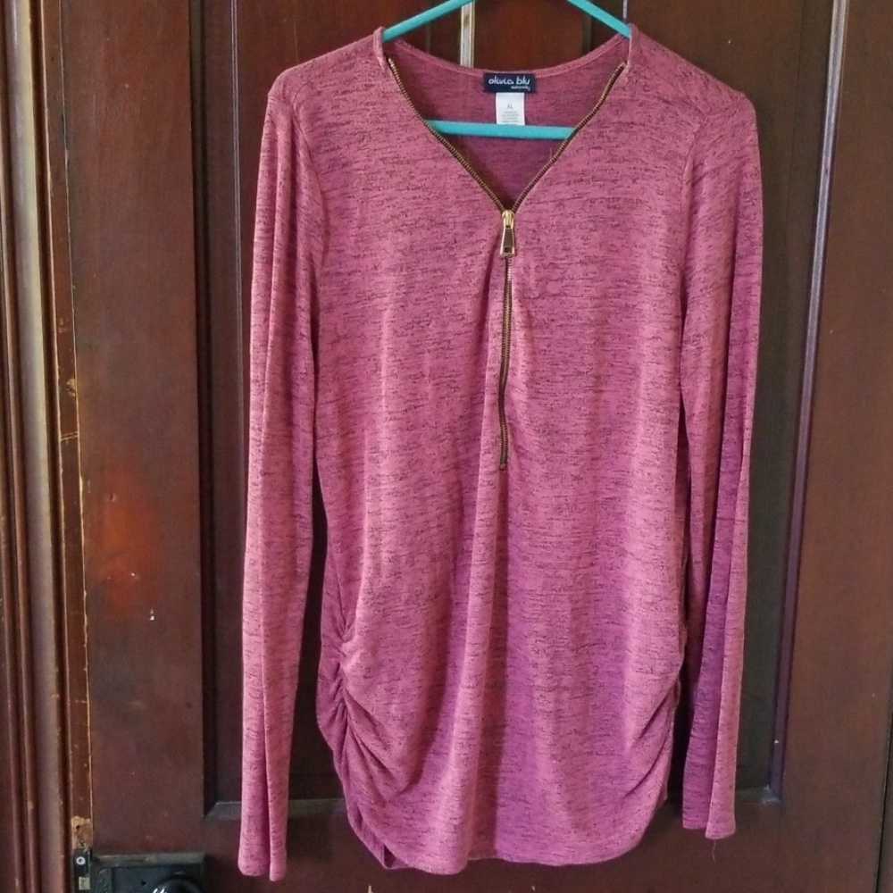 Olivia Blu Maternity Shirt. Size XL